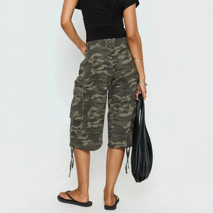 Women’s Longline Camo Cargo Shorts – Versatile Wardrobe Essential