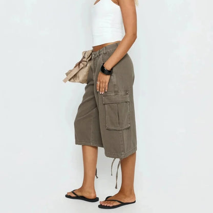Women’s Longline Camo Cargo Shorts – Versatile Wardrobe Essential