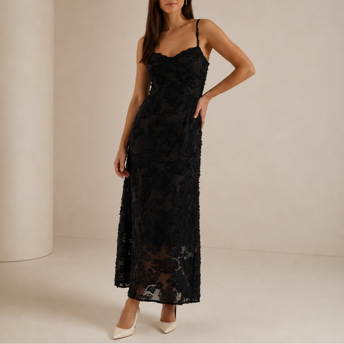 Women’s Floral Lace Maxi Dress – Stylish Sleeveless Evening Dress – Effortless Everyday Style