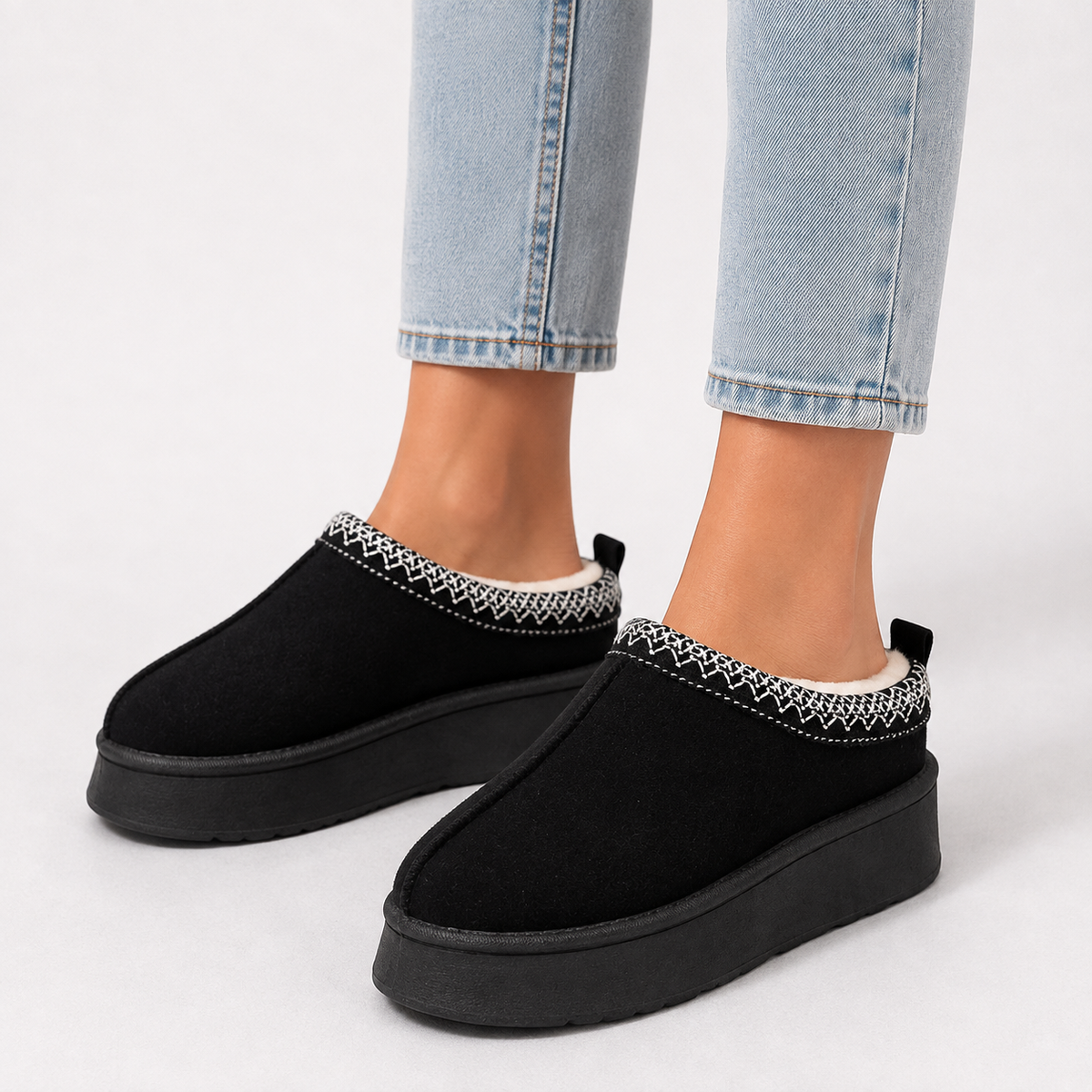 Women’s Winter Slippers – Warm Fur Lined Slip On House Shoes – Warm Indoor Footwear