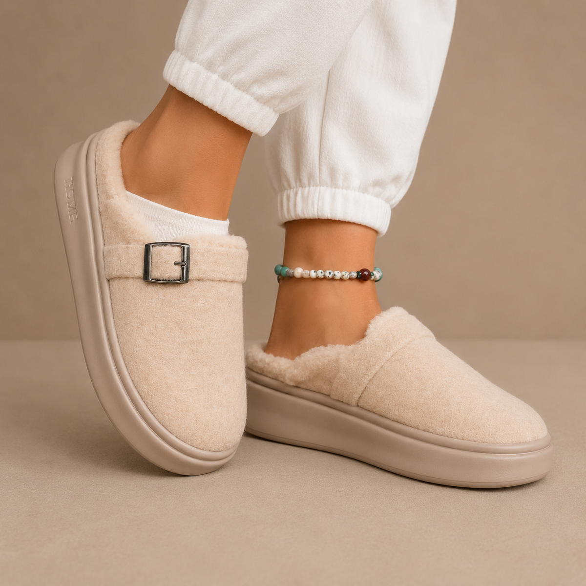 Women’s Warm Fleece Slippers – Buckle Cushioned House Shoes – Warm Indoor Footwear
