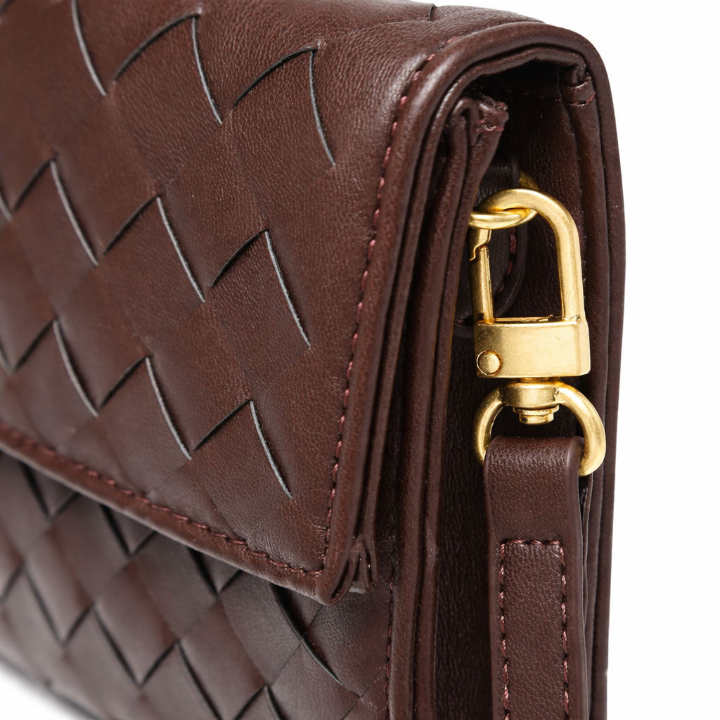 Luxury Woven Clutch Bag – Stylish Evening Shoulder Style – Everyday Accessory UK