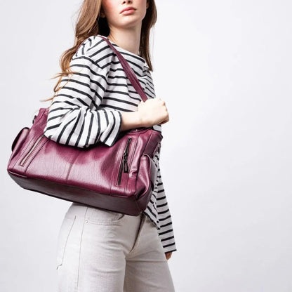 Timeless Everyday Tote – Stylish Spacious Shoulder Bag in Soft Vegan Leather – Everyday Accessory UK